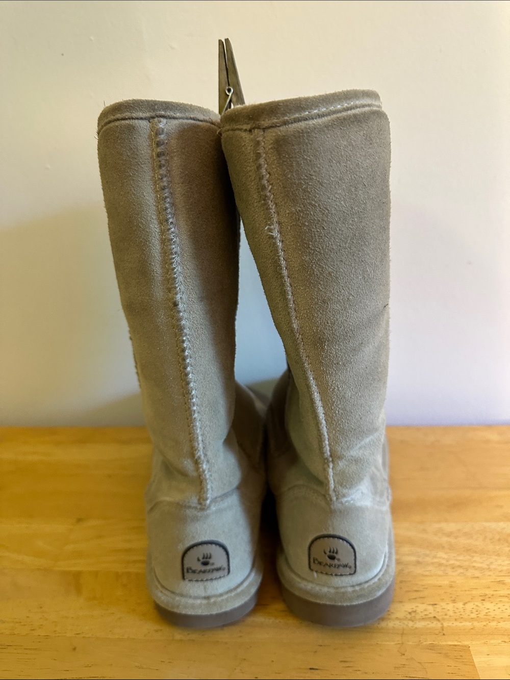 Bearpaw  ELLE Tall boots Sz 8 Cow suede upper sheepskin wool lining